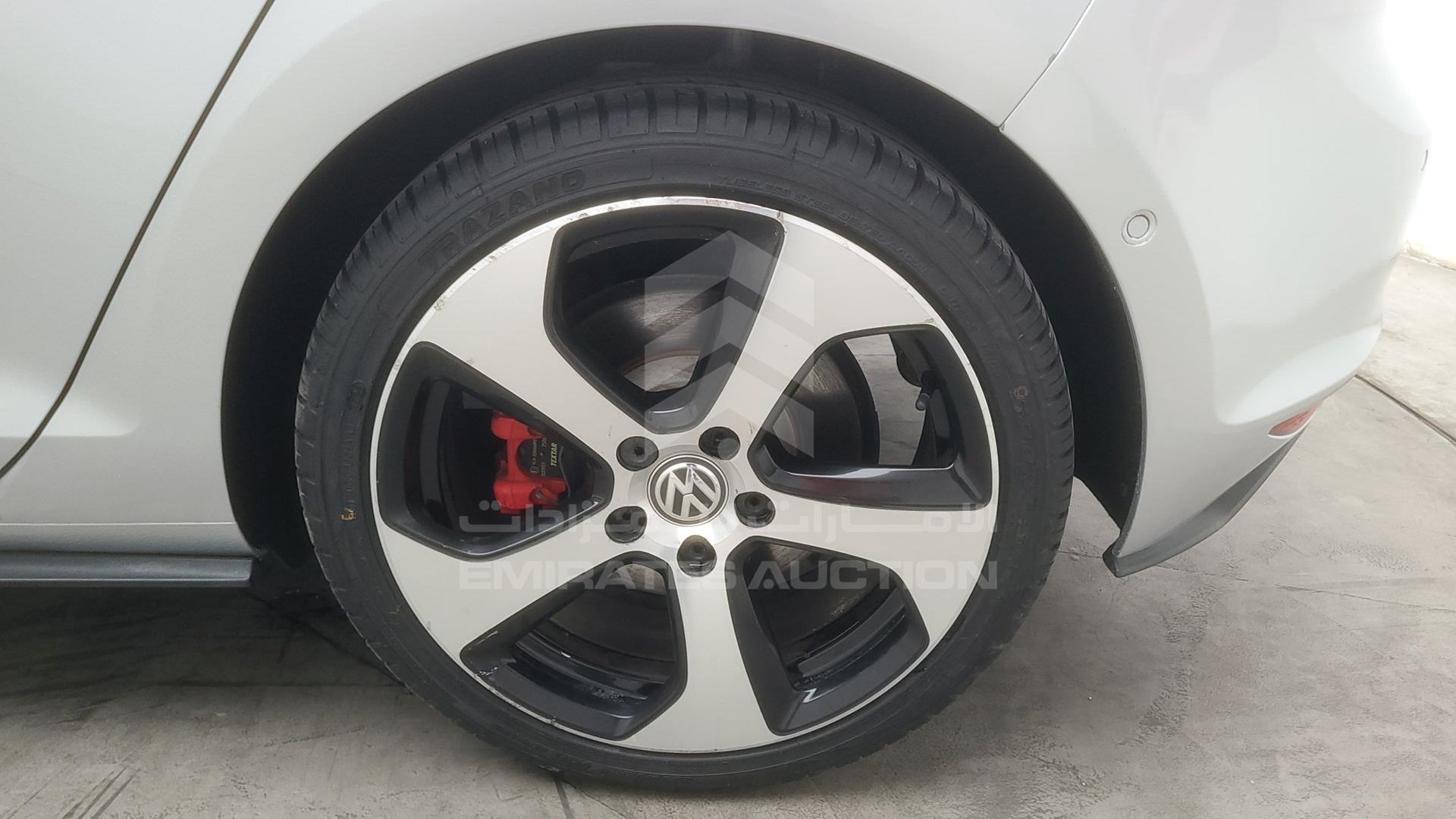 2015 VOLKSWAGEN GOLF GTI VIN: WVWFK2AU1FW000385