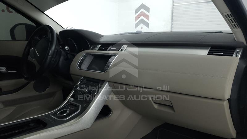 SALVA2BG4FH967657 Auction: EmiratesAuction Lot: 405169 SALVA2BG4FH967657 Range Rover Evoque 2015 WHITE Photo 24