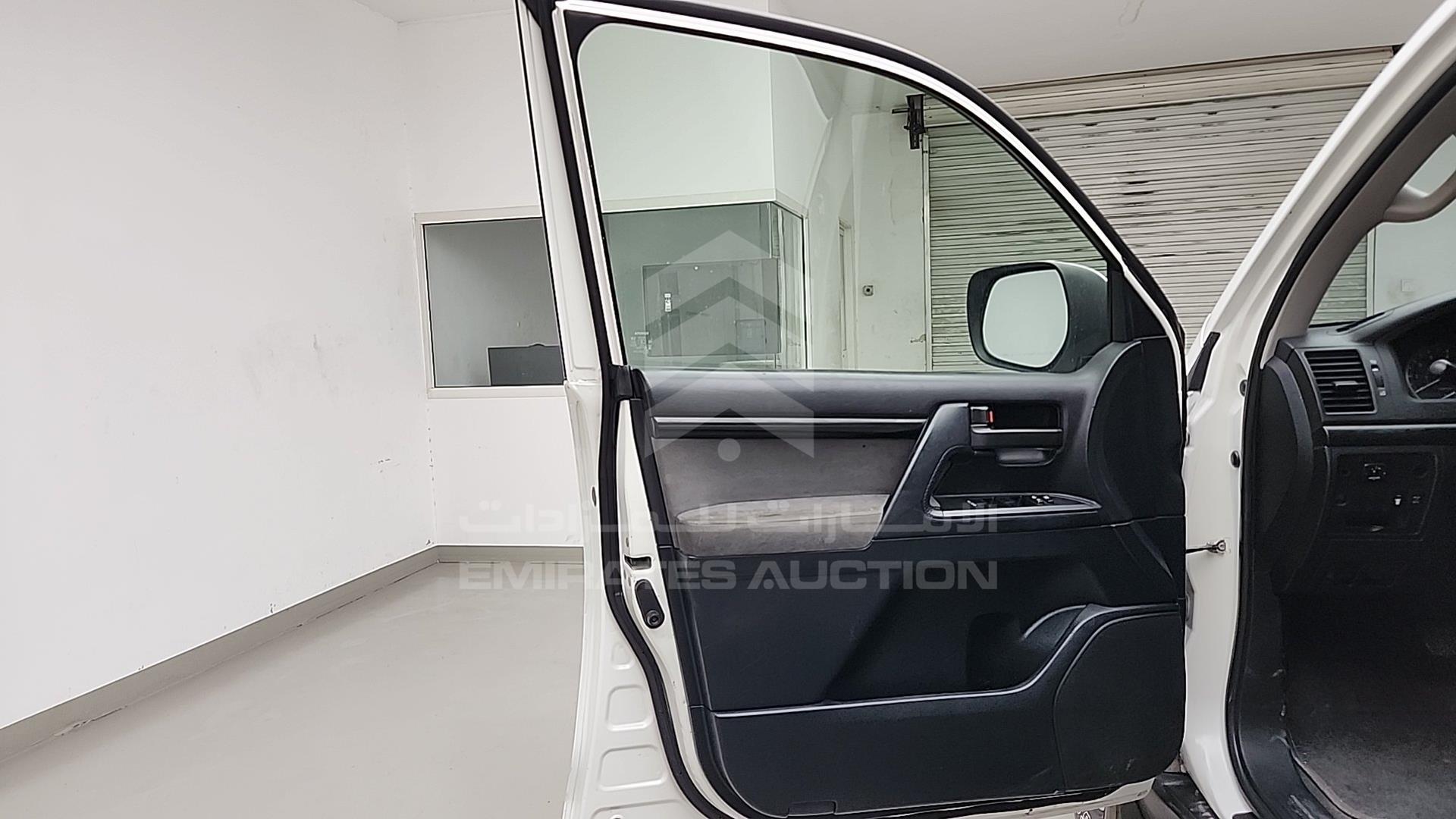 2012 TOYOTA LAND CRUISER VIN: JTMDU09J0C5055735