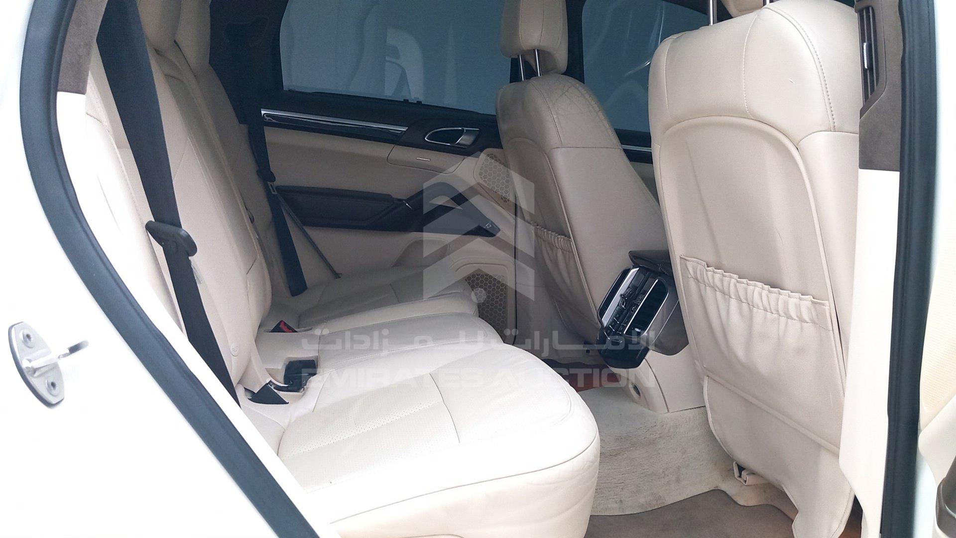 2011 PORSCHE CAYENNE VIN: WP1ZZZ92ZBLA49779
