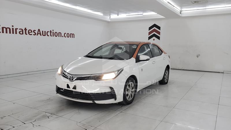 RKLBB9HEXH5193248 Auction: EmiratesAuction Lot: 404124 RKLBB9HEXH5193248 Toyota Corolla 2017 WHITE Photo 5
