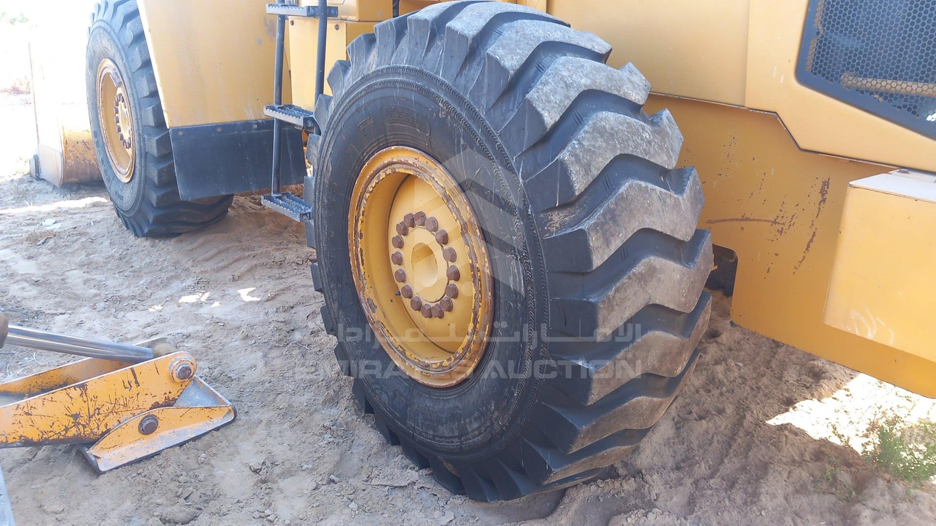 2015 CATERPILLAR 938H VIN: CAT0938HKMCC00594