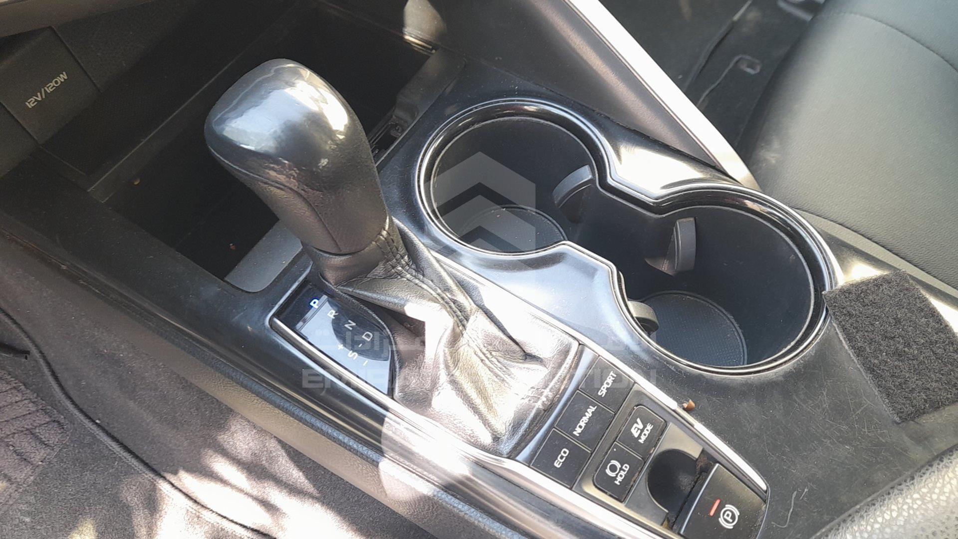 2018 TOYOTA CAMRY VIN: JTNB29HK8J3009084