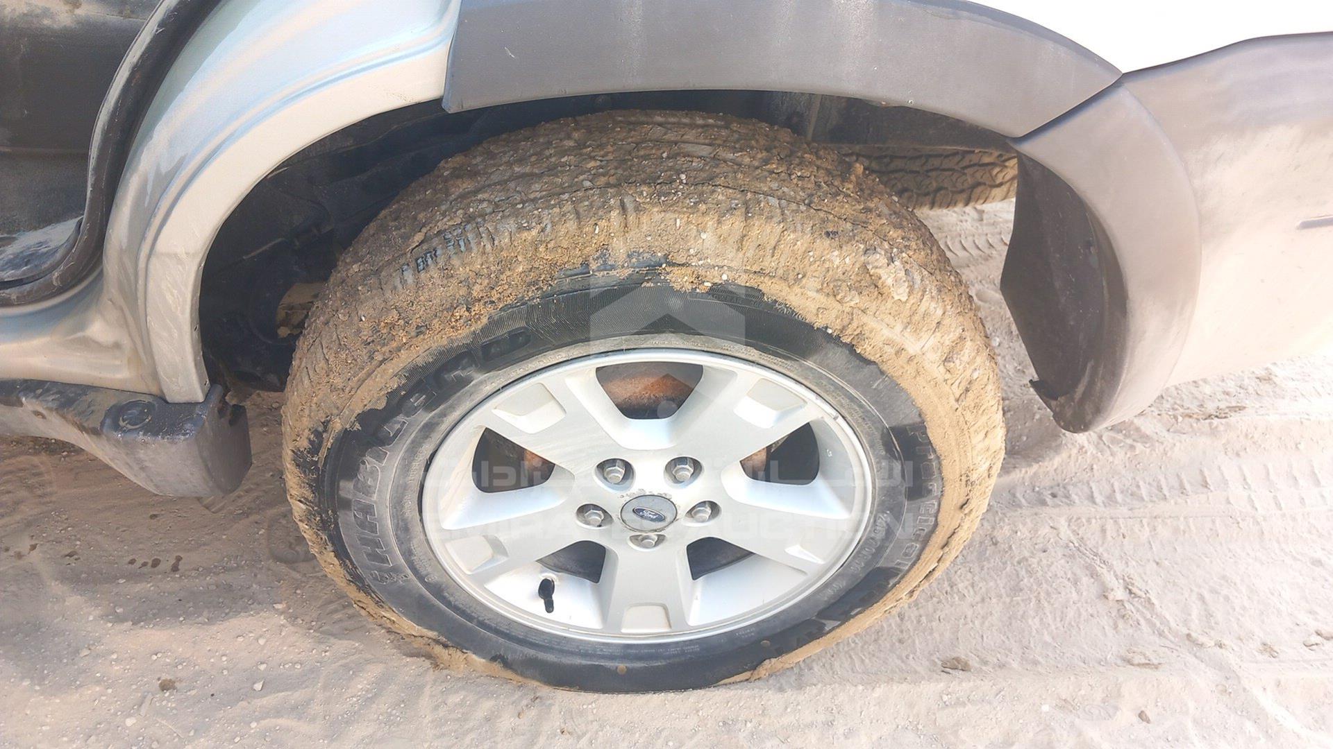2007 FORD ESCAPE VIN: 1FMYU92157KB57700