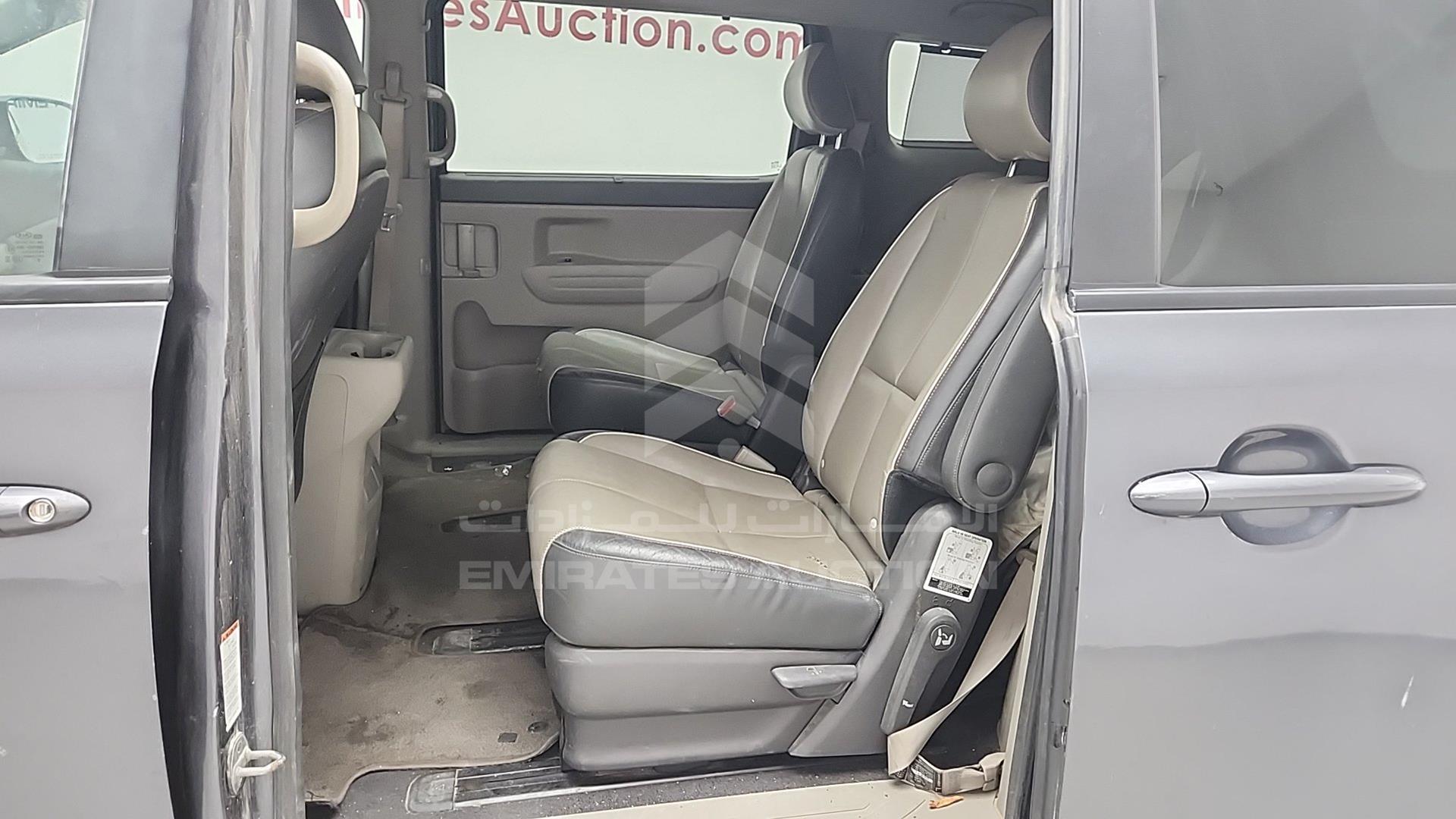 2017 KIA SEDONA VIN: KNDMB5C11H6240289