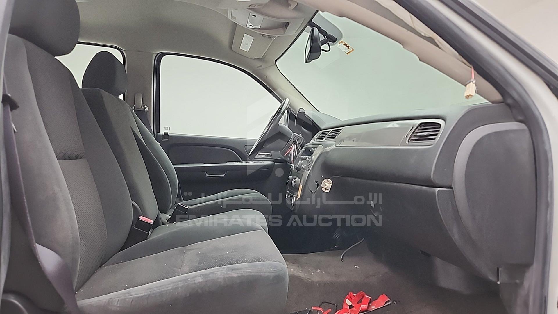 2008 CHEVROLET TAHOE VIN: 1GNFK13JX8J126409