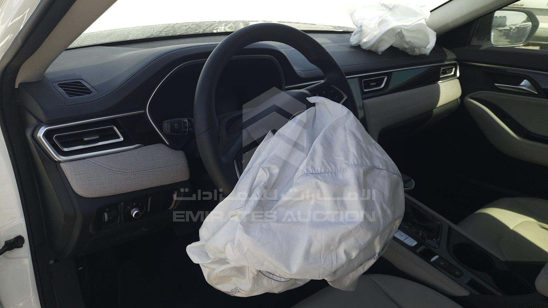2023 JAC J7 VIN: LJ12FKT36P4017120