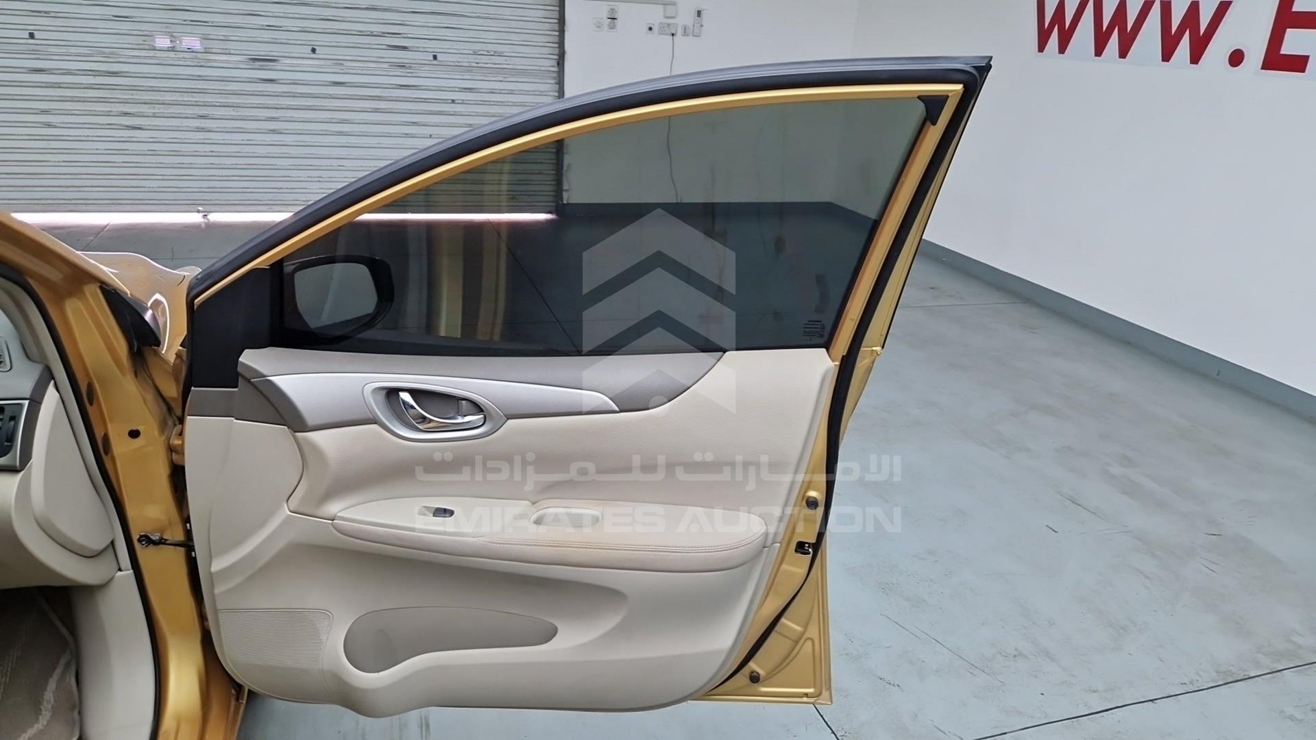 2014 NISSAN TIIDA VIN: MNTBC2C96E6001219