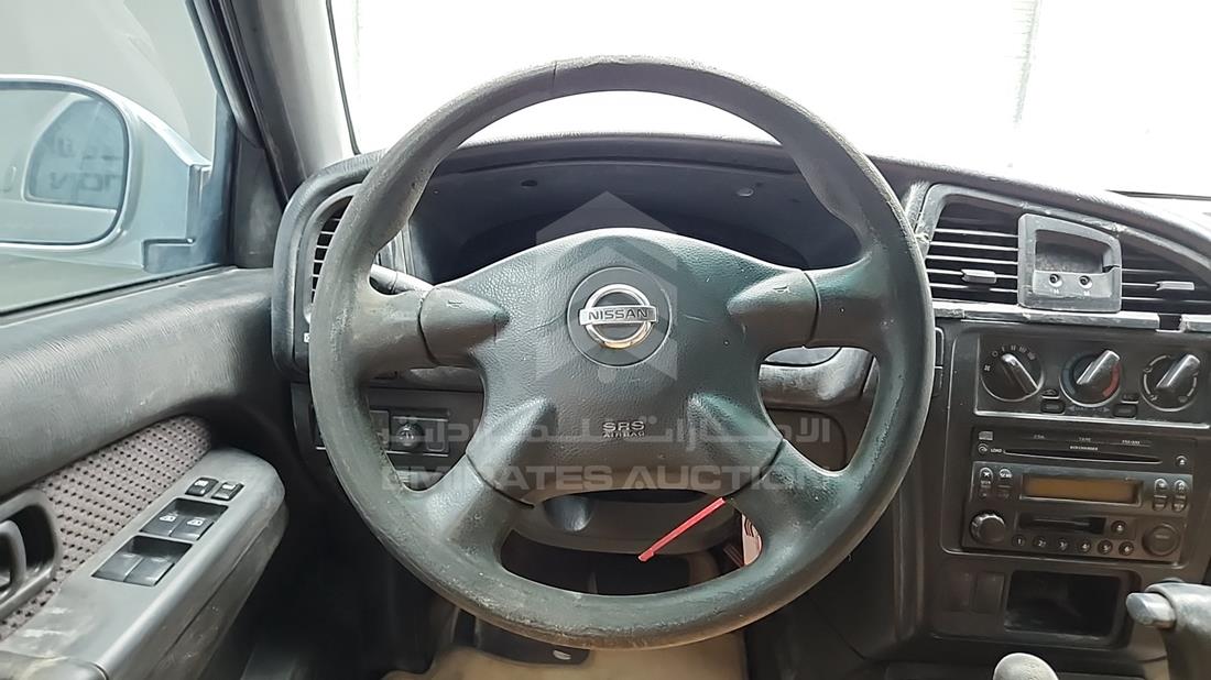 2005 Nissan Pathfinder — Steering & Mounted Controls — Photo 18