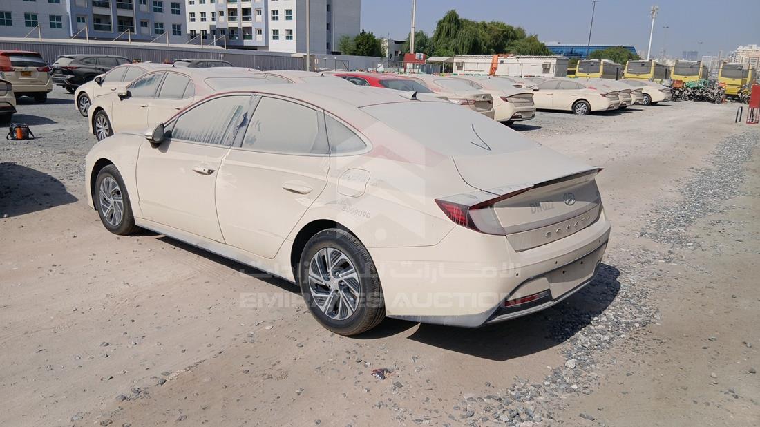 2021 Hyundai Sonata Hybrid — Rear Left Angle — Photo 7