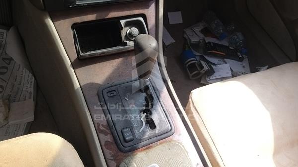 Lexus LS400 1996 JT8BH22F2T0050495 Image 16