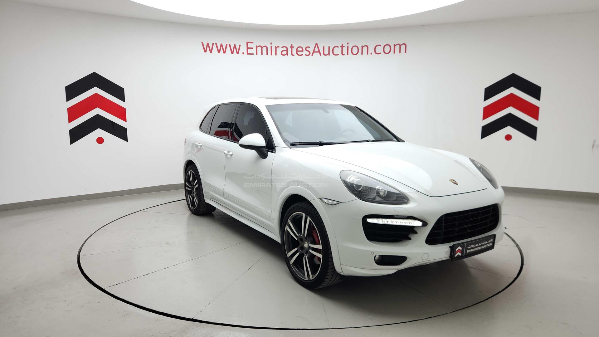 2013 PORSCHE CAYENNE GTS VIN: WP1ZZZ92ZDLA76369
