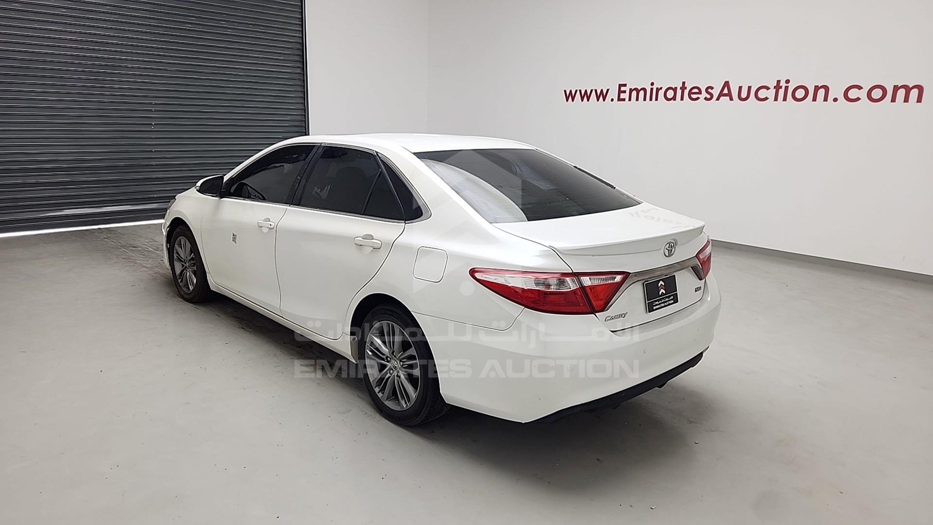 2016 TOYOTA CAMRY VIN: 4T1BF1FK2GU984563