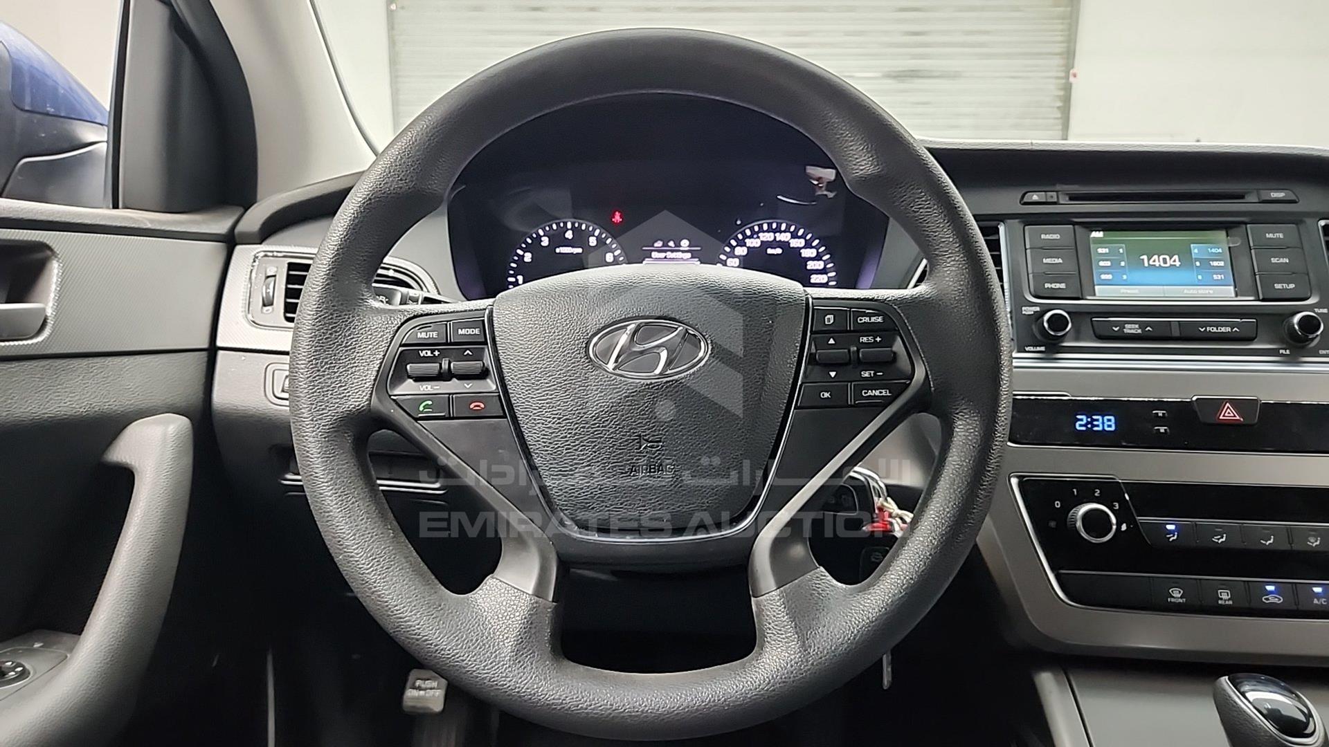 2016 HYUNDAI SONATA VIN: KMHE241G4GA109113