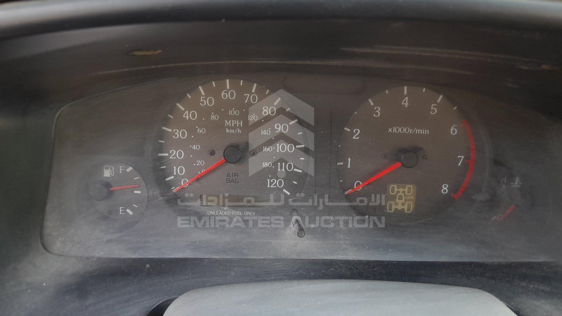 1998 INFINITI QX4 VIN: JNRAR05Y7WW030384
