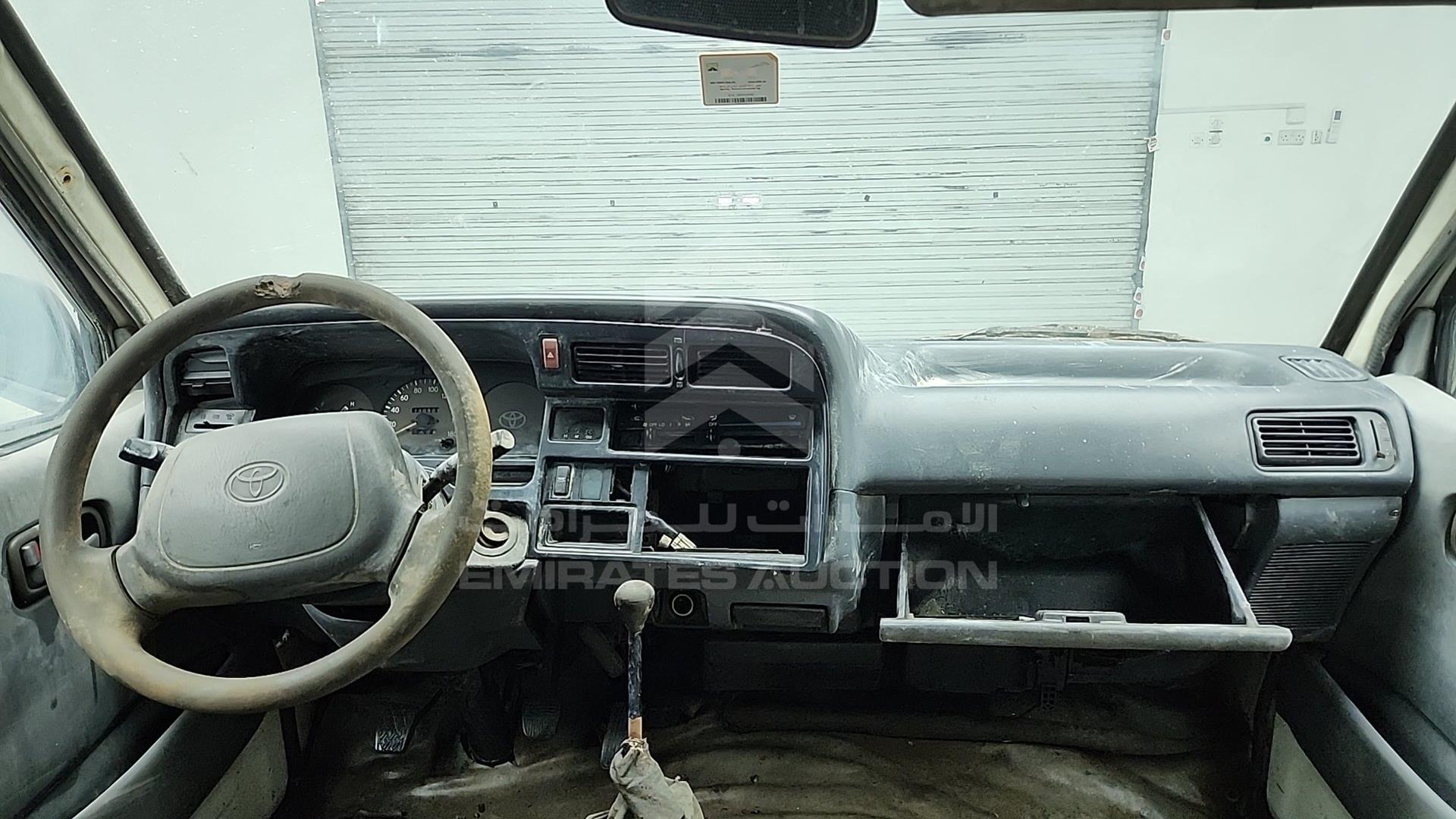 2004 TOYOTA HIACE VIN: RZH1157012858