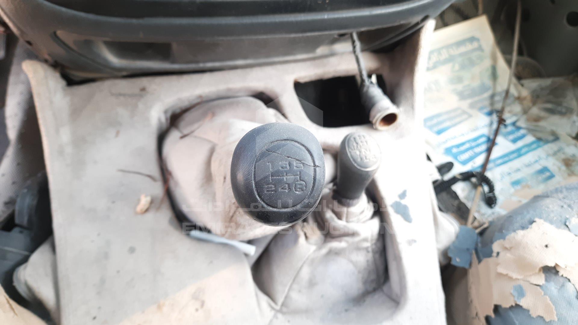 2000 TOYOTA LAND CRUISER VIN: JTCHJ01J0Y0028324