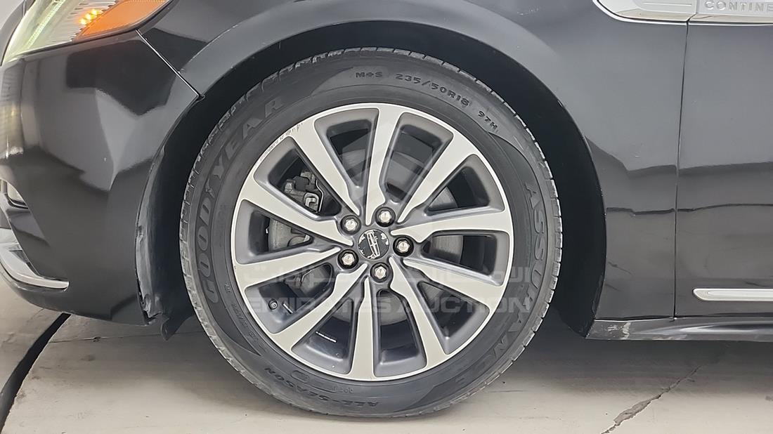 لينكولن Continental 2020 — الإطار الأمامي الأيسر — صورة 37