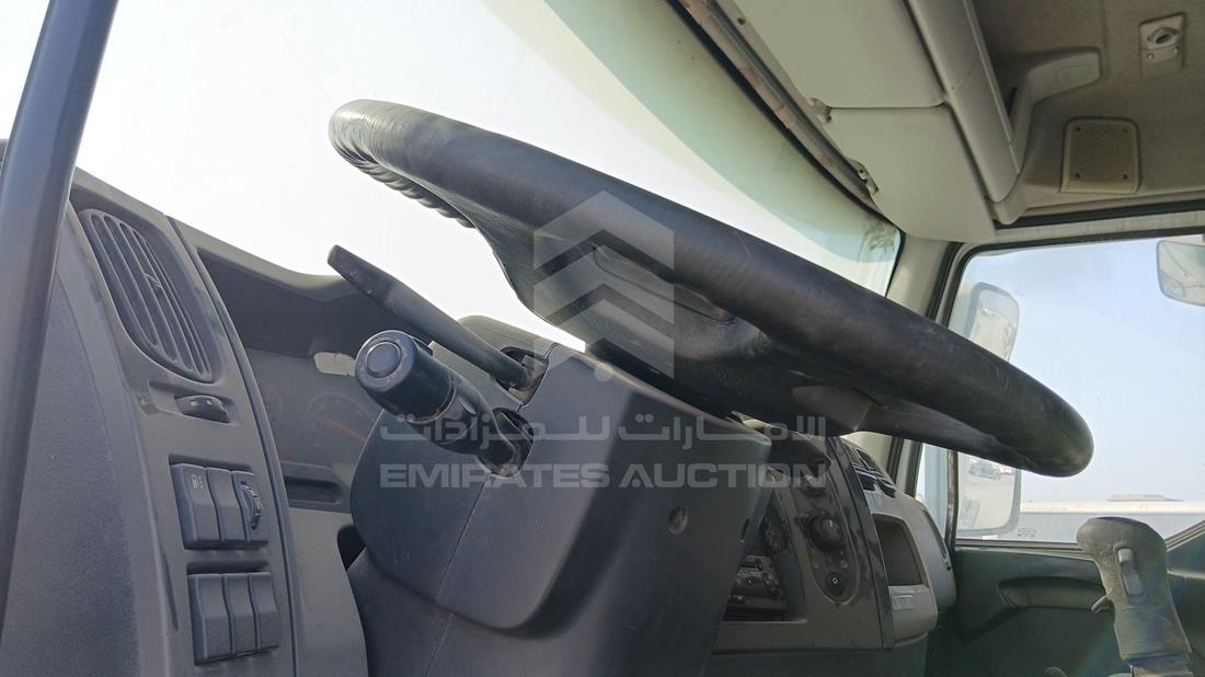 رينو 440 2014 — زاوية واجهة السائق الأمامية اليسرى — صورة 12