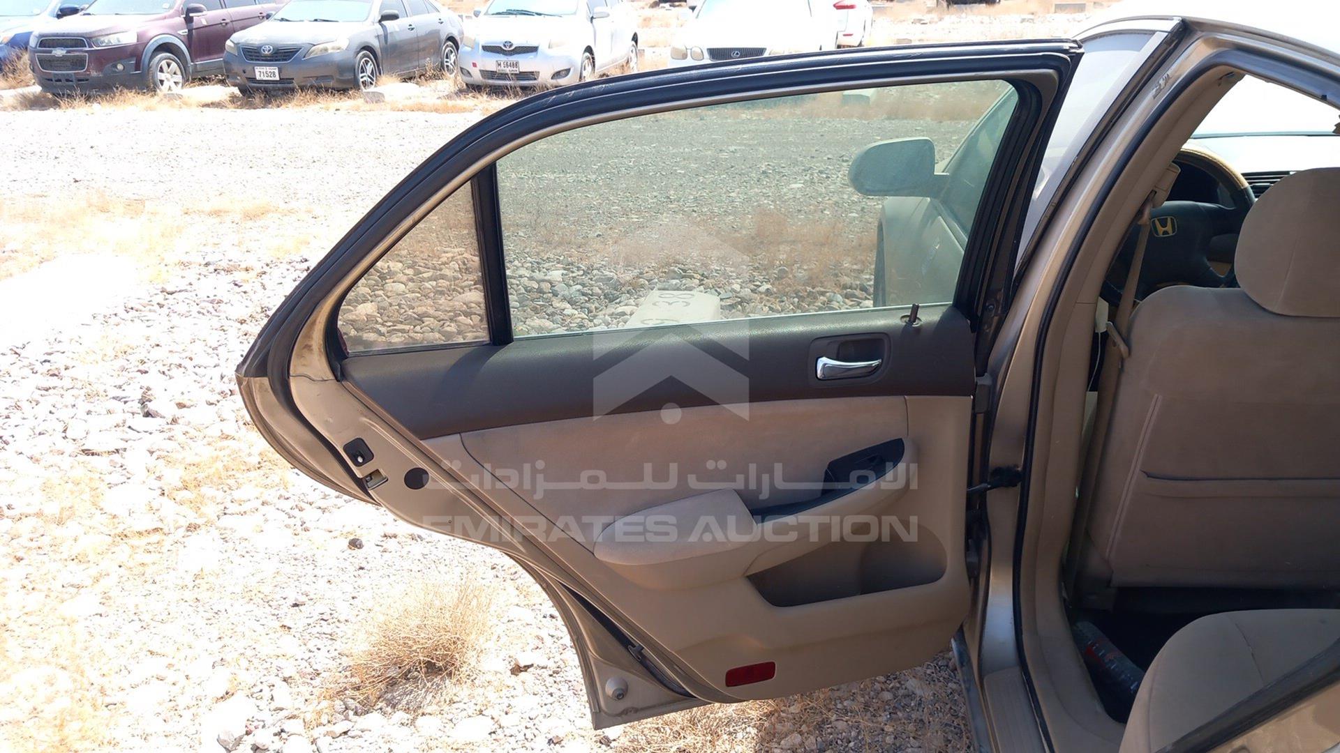 2006 HONDA ACCORD VIN: JHMCM565X6C413230