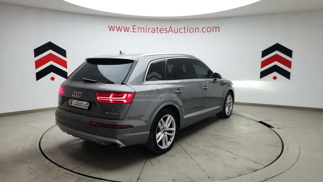 2017 Audi Q7 — Rear Right Angle — Photo 11