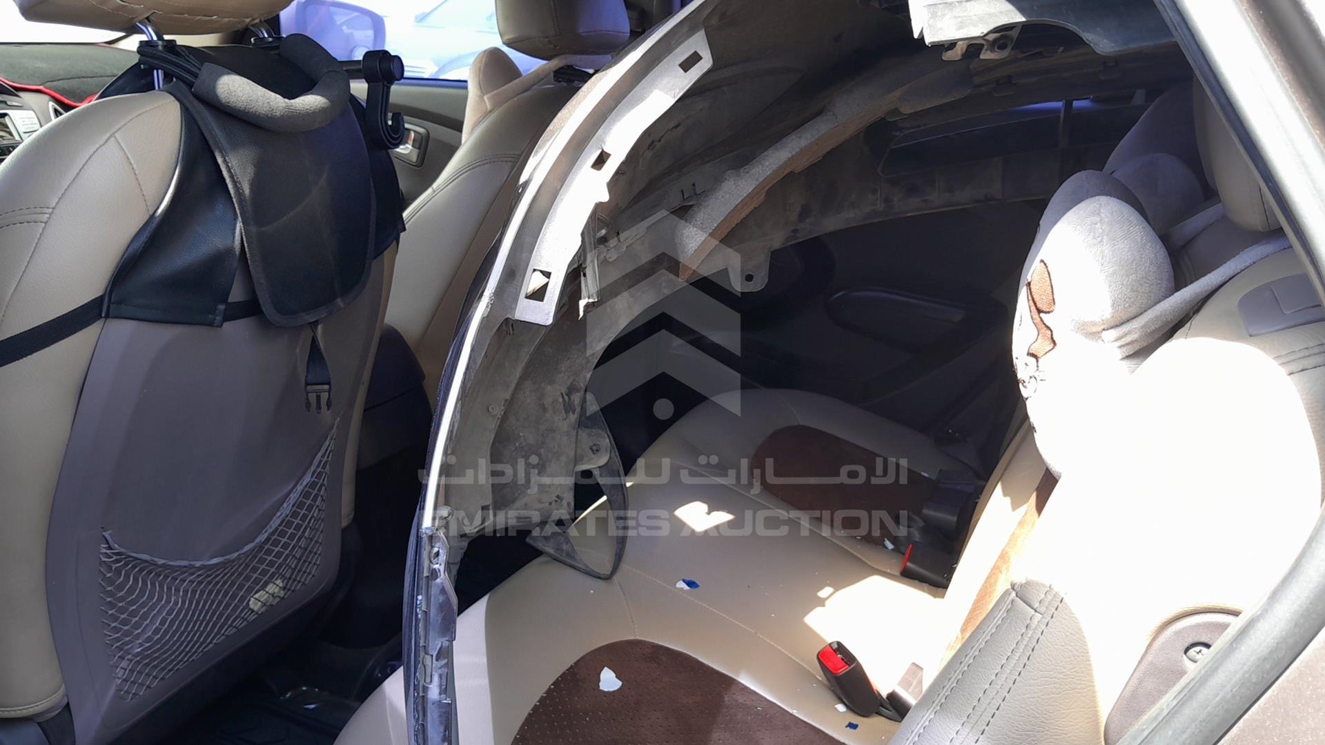 2012 HYUNDAI TUCSON VIN: KMHJT81B8CU444021
