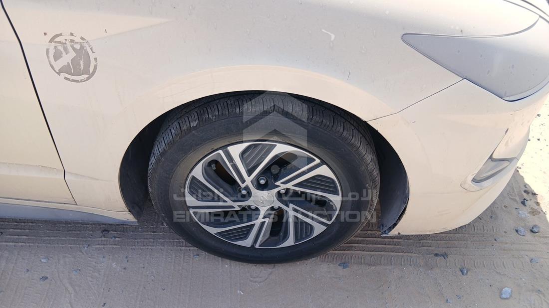 2021 Hyundai Sonata Hybrid — Front Right Tyre — Photo 29