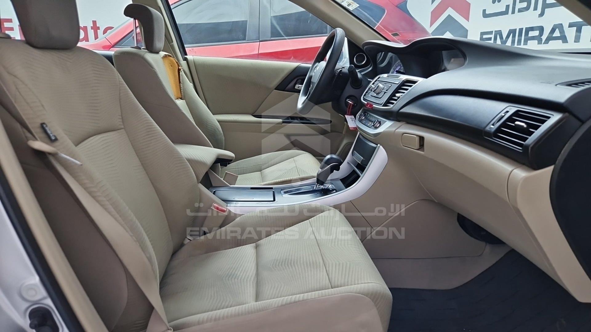2015 HONDA ACCORD VIN: LUCCR2627F3414824