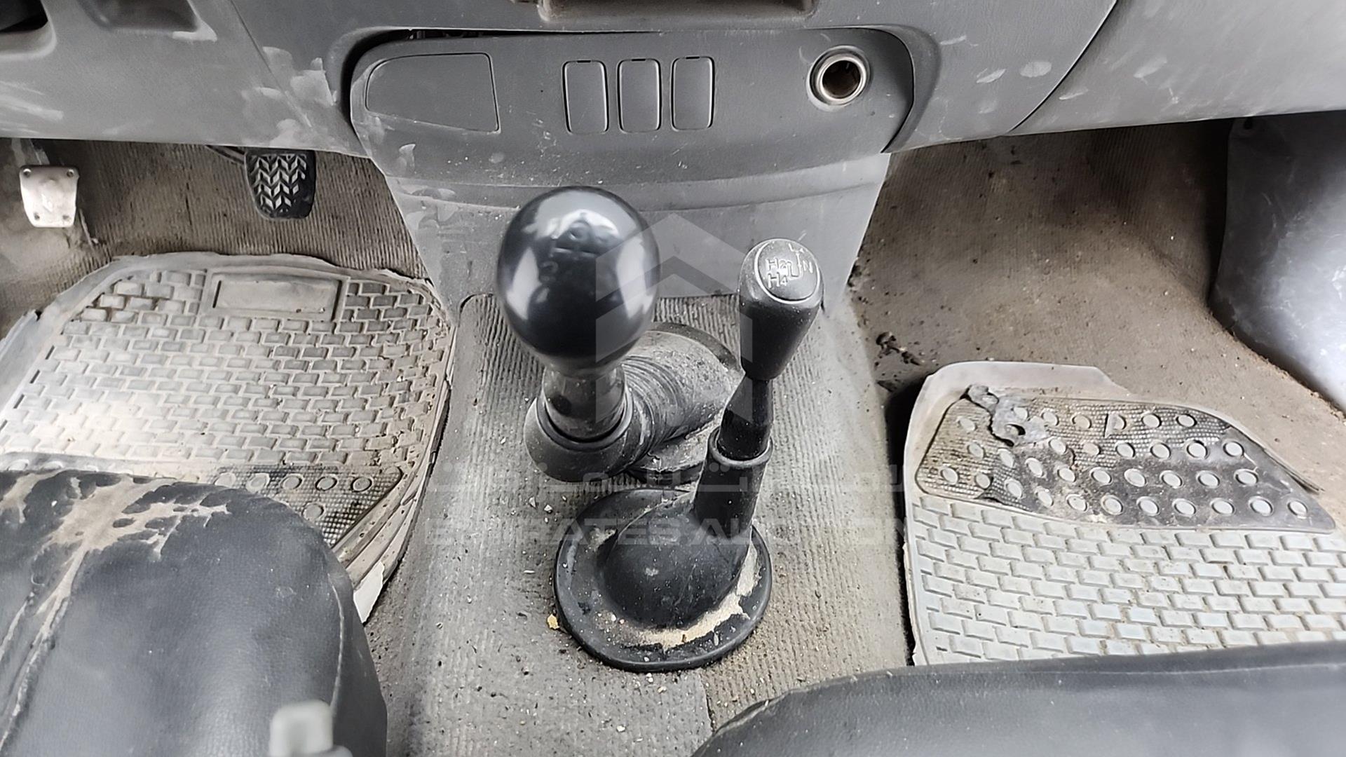 2008 TOYOTA HILUX VIN: MR0FX22G081308949