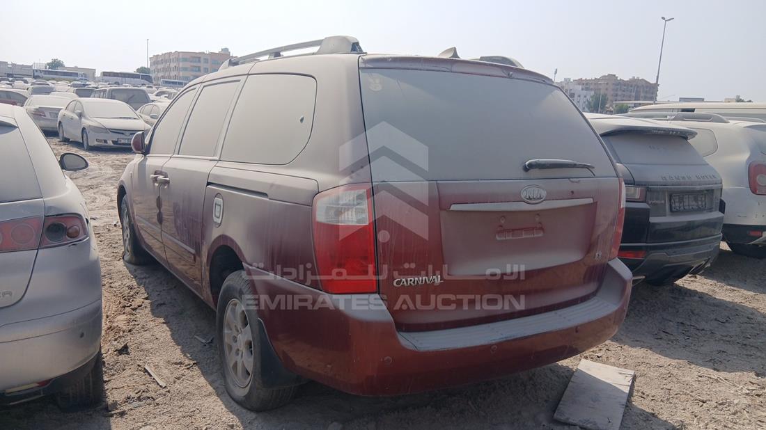 2008 Kia Carnival — Rear Left Angle — Photo 6