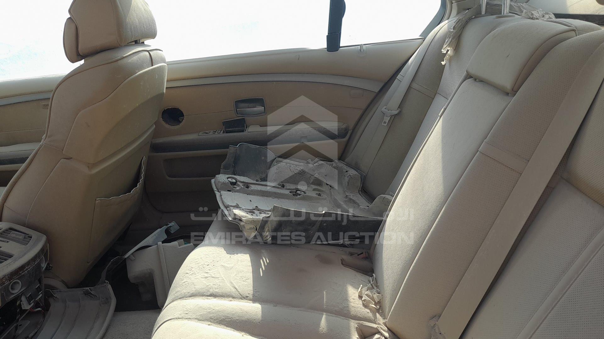 2006 BMW 740 IL VIN: WBAHN61016DT48152