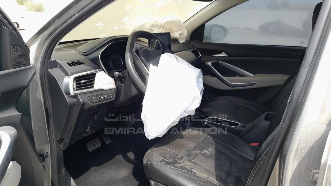 شيفروليه كابتيفا 2023 — زاوية واجهة السائق الأمامية اليسرى — صورة 10