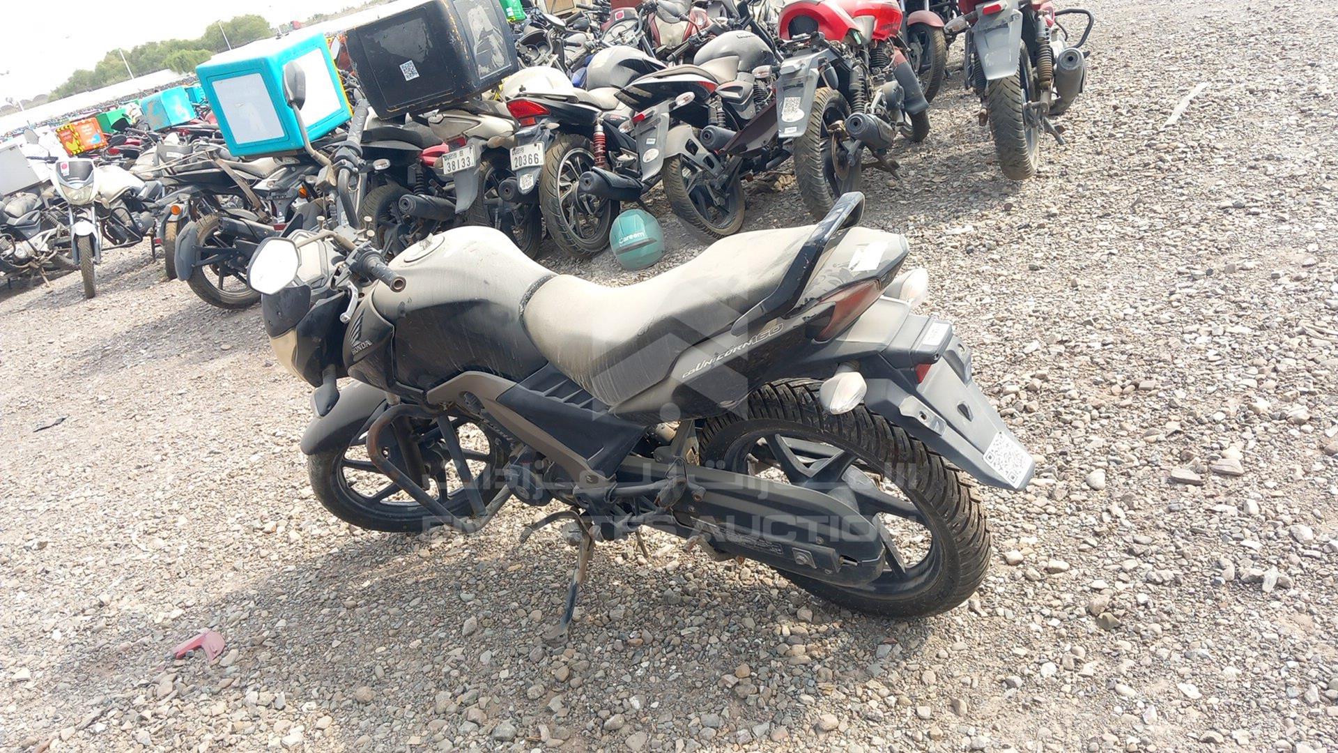 2015 HONDA UNICORN 160 VIN: ME4KC2035G8000470