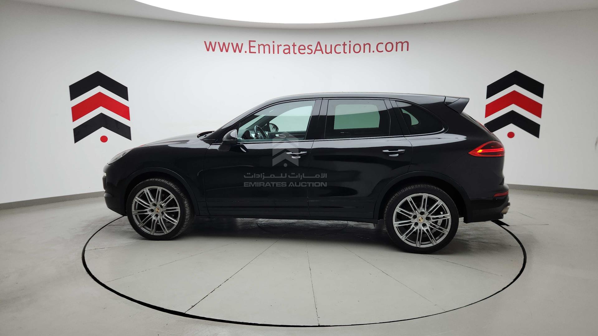 2016 PORSCHE CAYENNE VIN: WP1AA2A28GKA13573