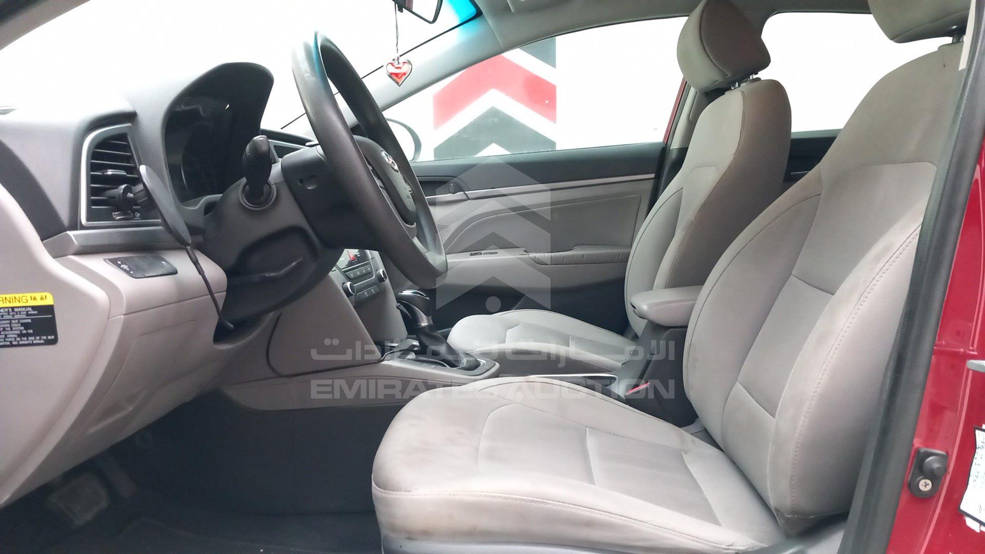 2017 HYUNDAI ELANTRA VIN: KMHD84LFXHU062300