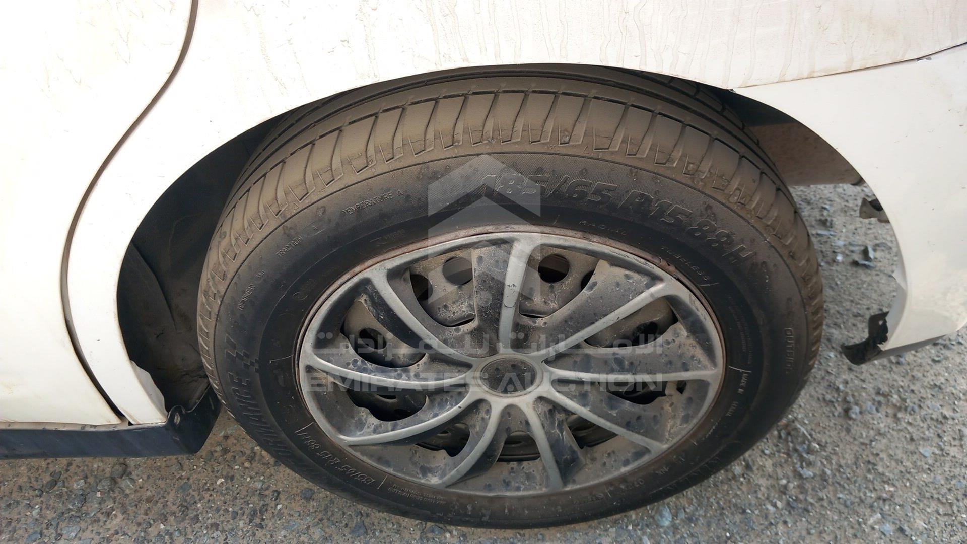 2007 NISSAN TIIDA VIN: JN1CC11C57T009646