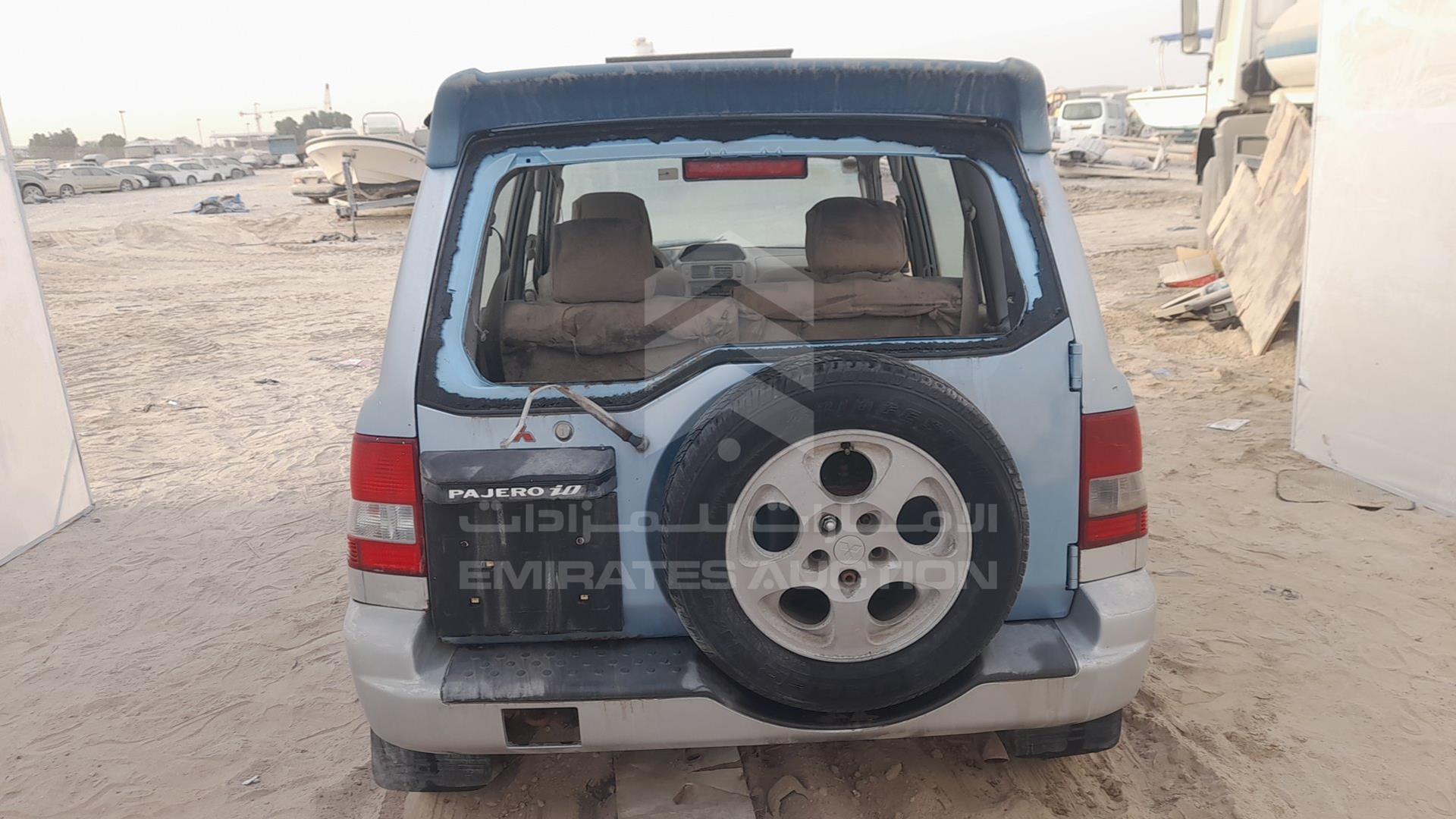 2003 MITSUBISHI PAJERO VIN: JMYLRH77W3Z704284