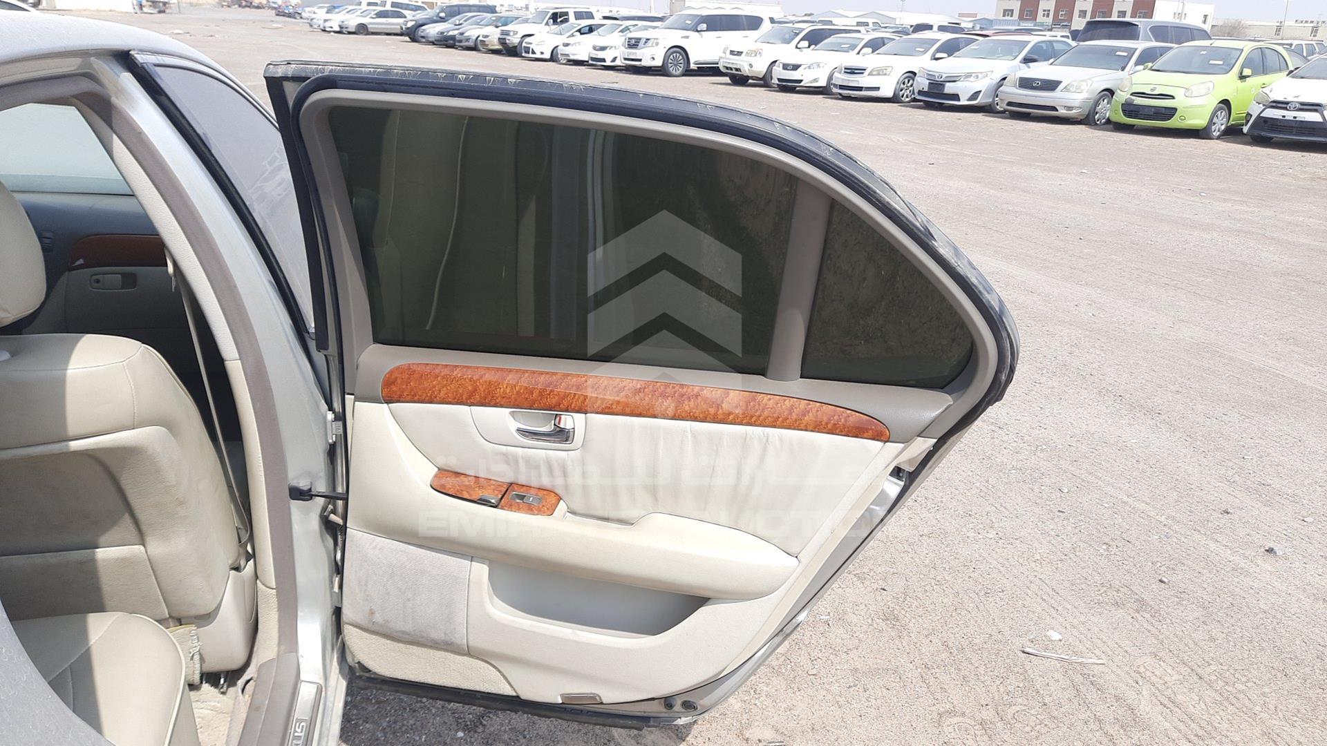 2001 LEXUS LS 430 VIN: JTHBN30F110008026