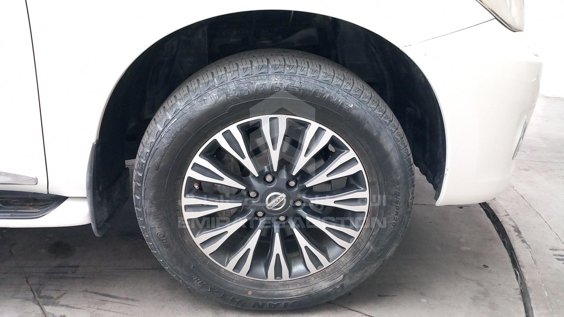 2015 NISSAN PATROL VIN: JN8AY2NY2F9118633
