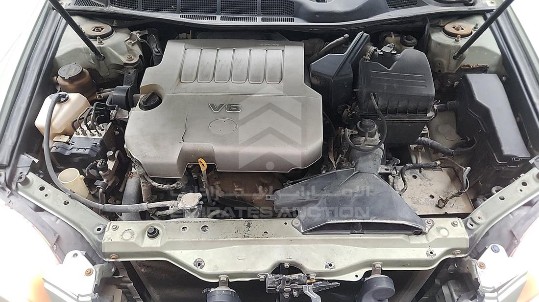2006 Toyota Avalon — Engine Bay — Photo 33