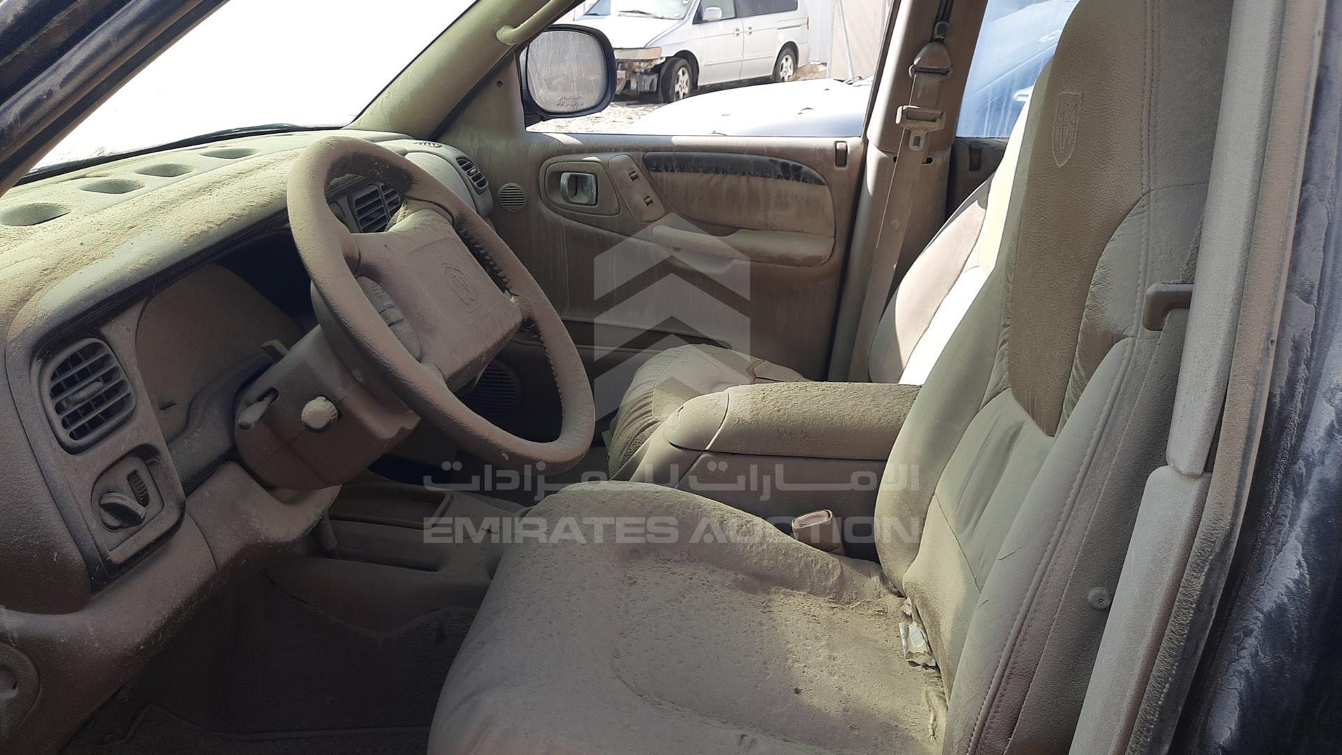 2000 DODGE DURANGO VIN: 1B4HS28Z1YF215971