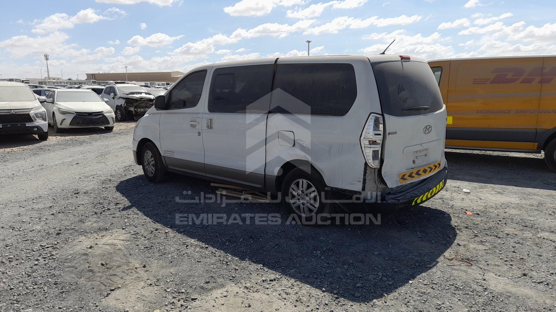 2016 HYUNDAI H1 VIN: KMJWA37R3GU801127