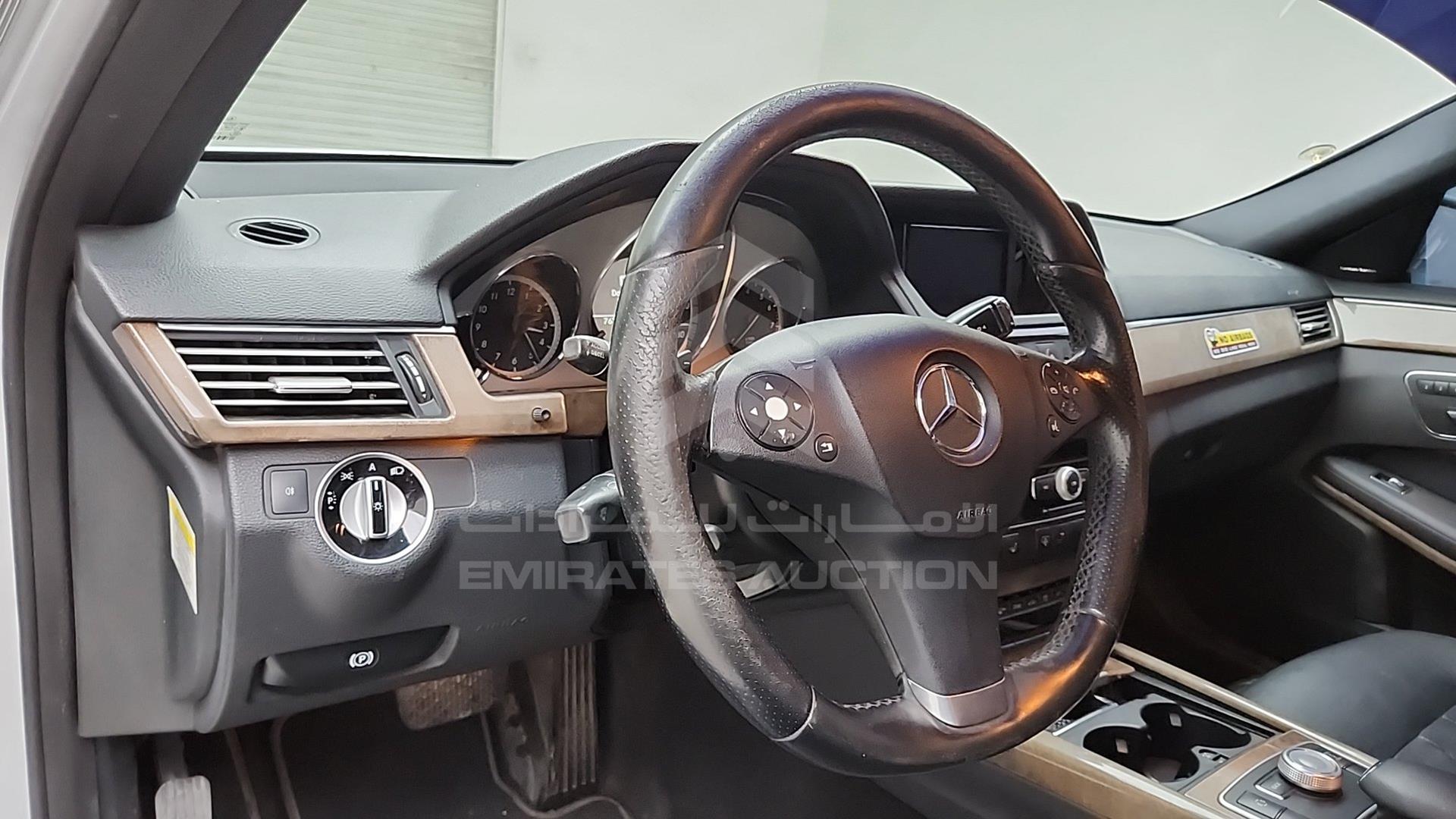 2011 MERCEDES E 550 VIN: WDDHF9AB3BA444093