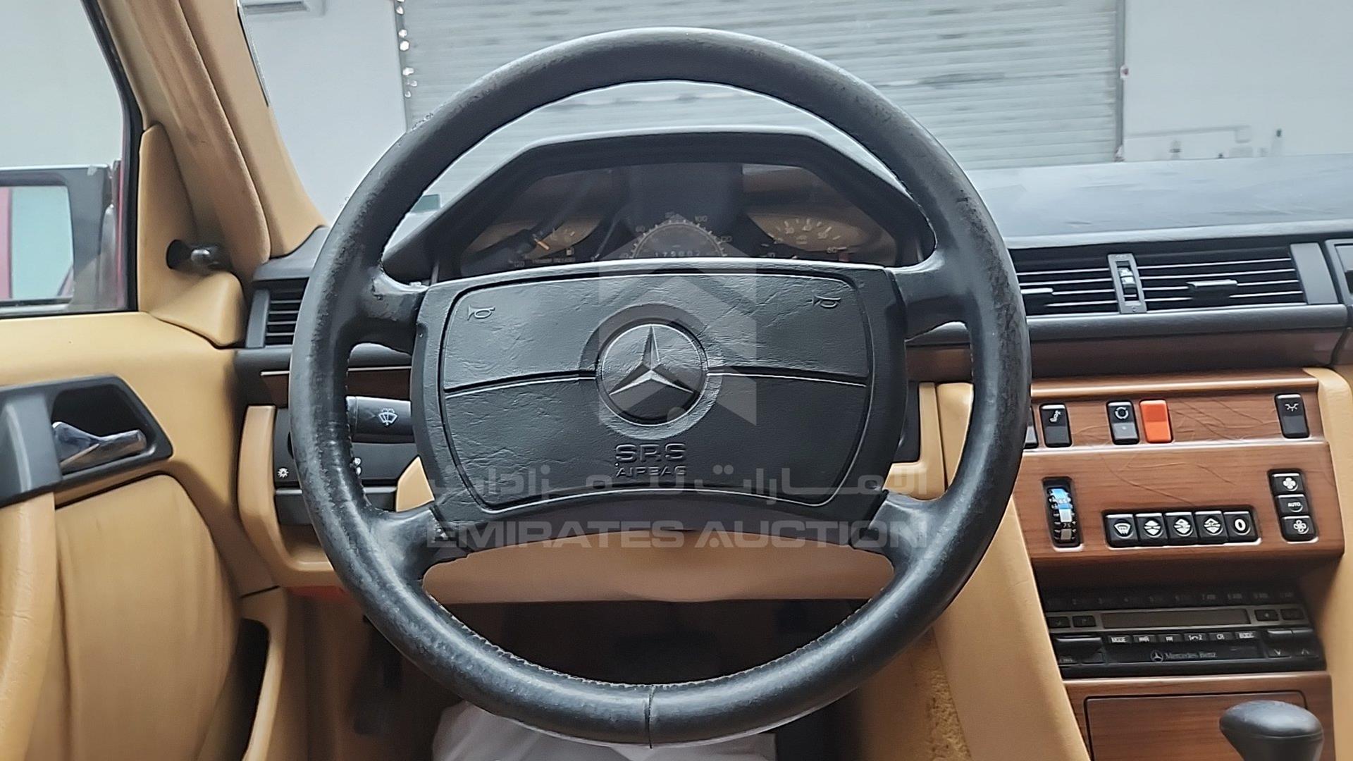 1991 MERCEDES E 300 VIN: WDBEA30D2MB373024