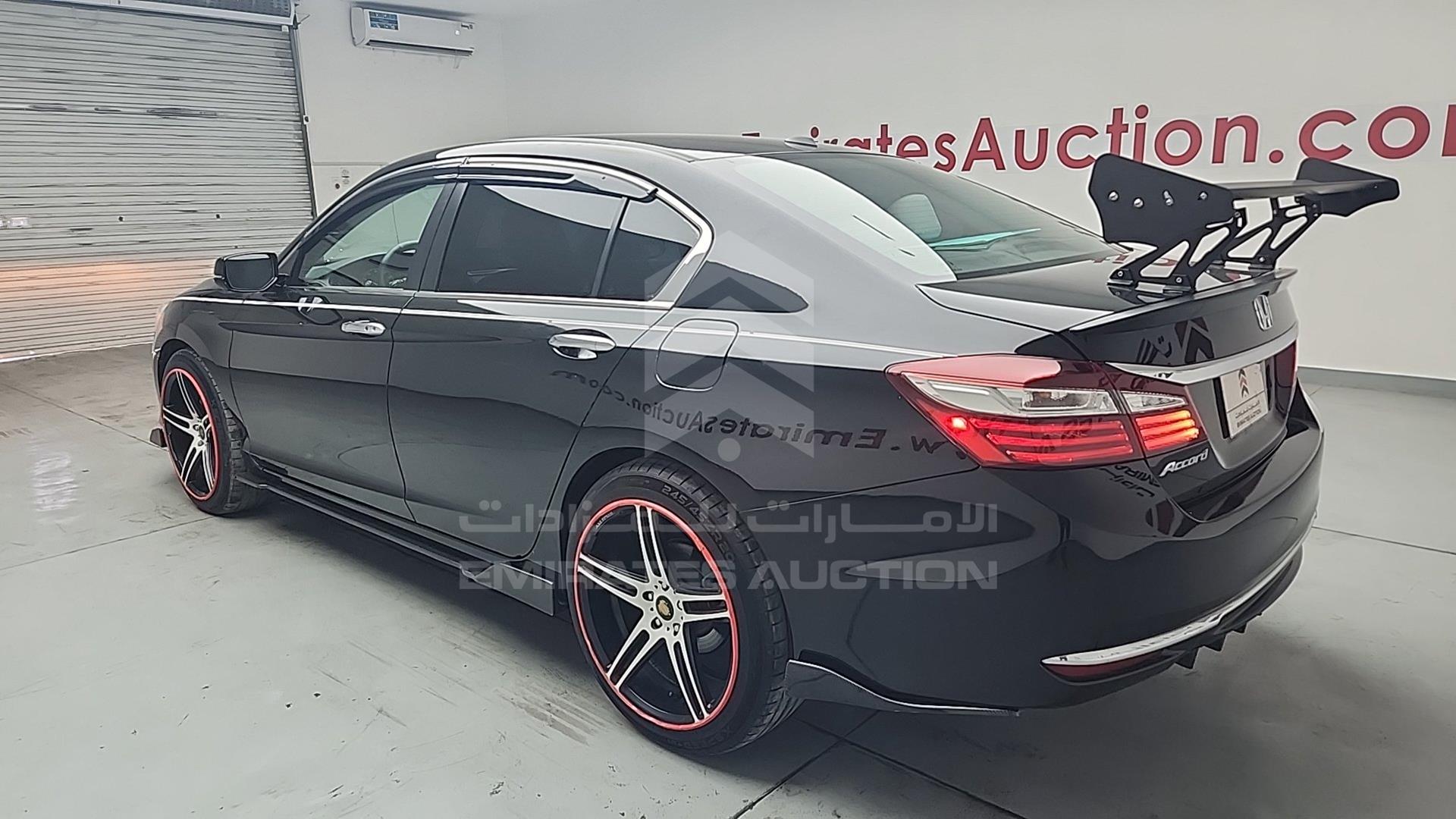 2017 HONDA ACCORD VIN: 1HGCR2F78HA053300