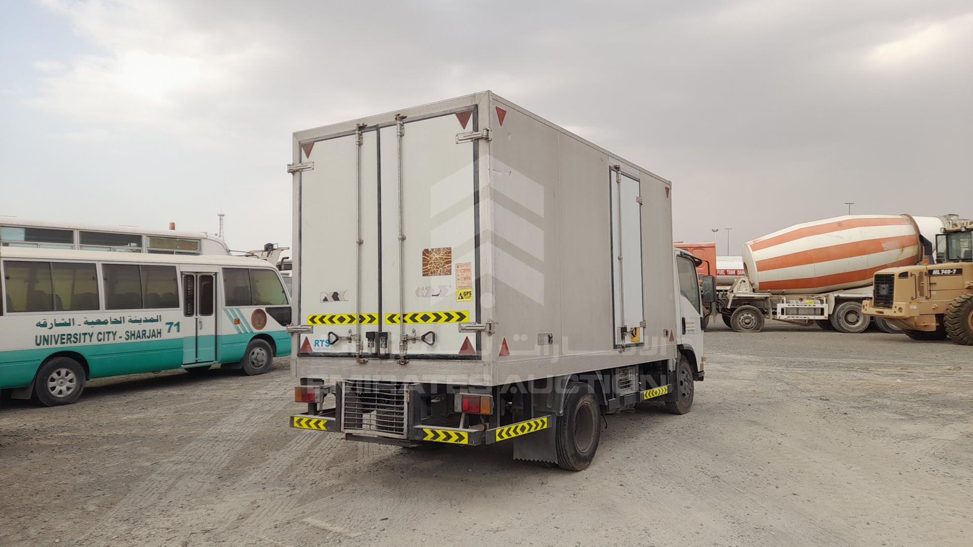 2017 ISUZU NPR VIN: JAAKP34H4H7P07991