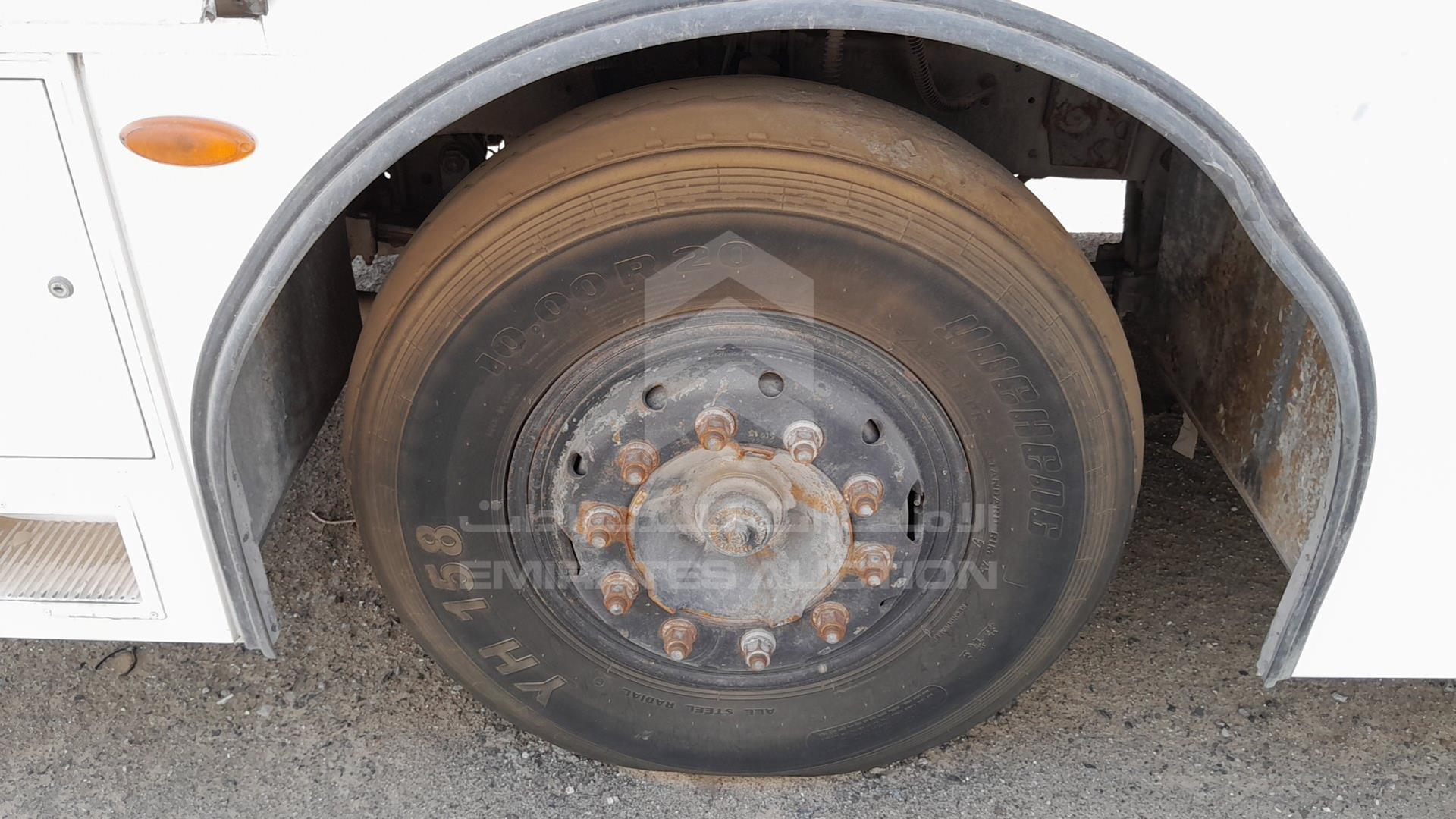 2016 TATA BUS VIN: MAT449253G0L01940
