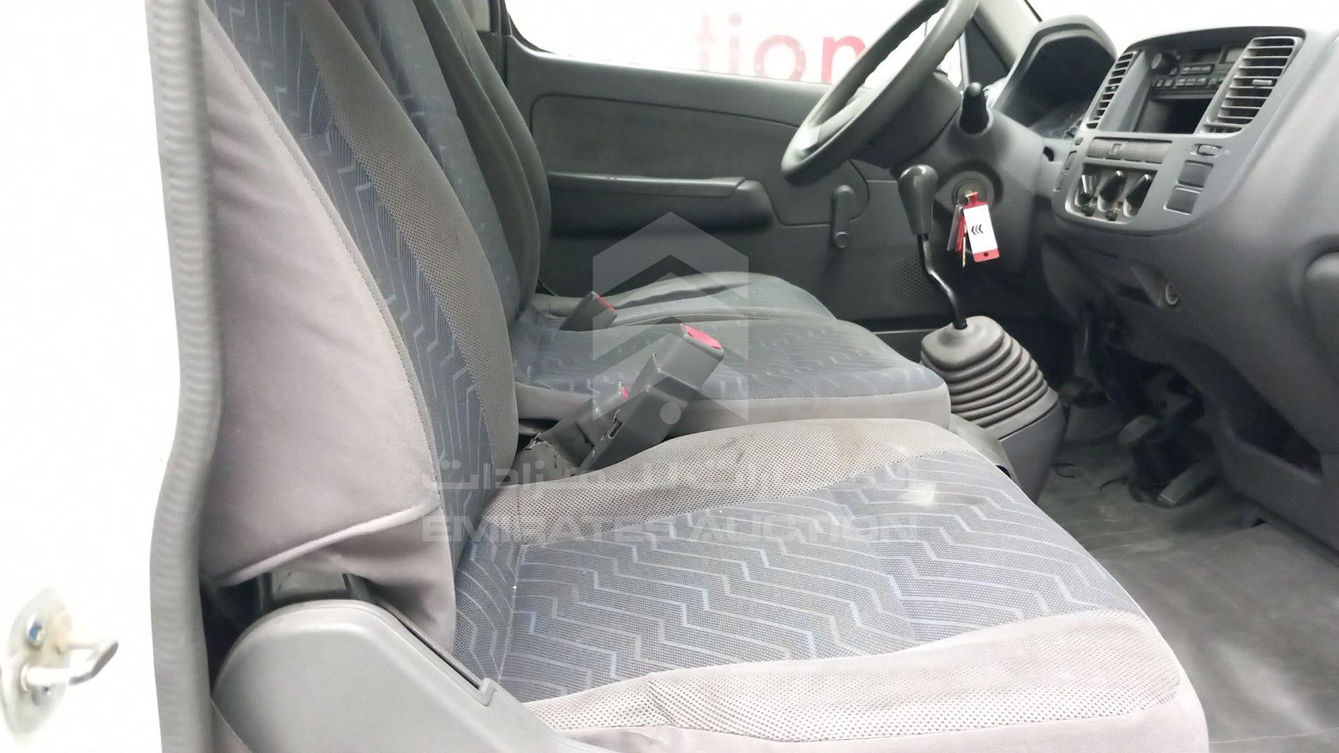 2005 NISSAN URVAN VIN: JN6FE52S05X407822