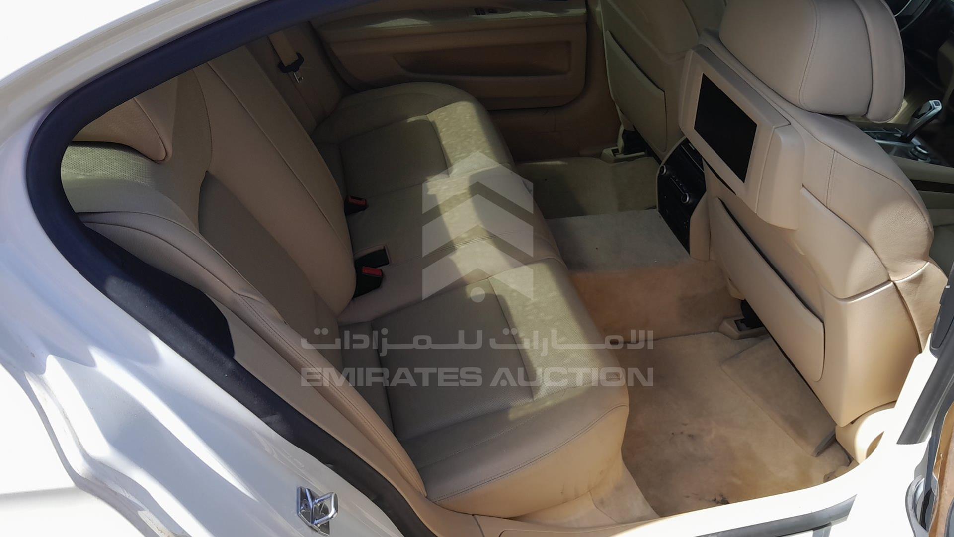 2009 BMW 740 LI VIN: WBAKB41039CY45684