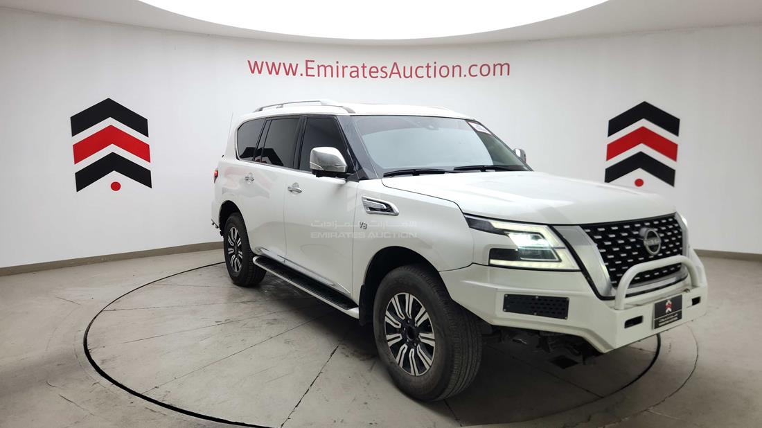 2024 Nissan Patrol — Front Right Angle — Photo 11